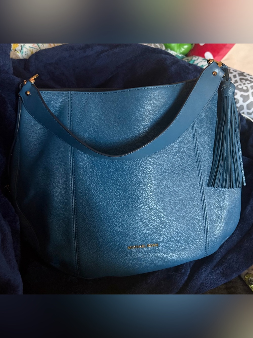 Michael Kors Brooke hobo shoulder bag. Beautiful teal color. Never used.